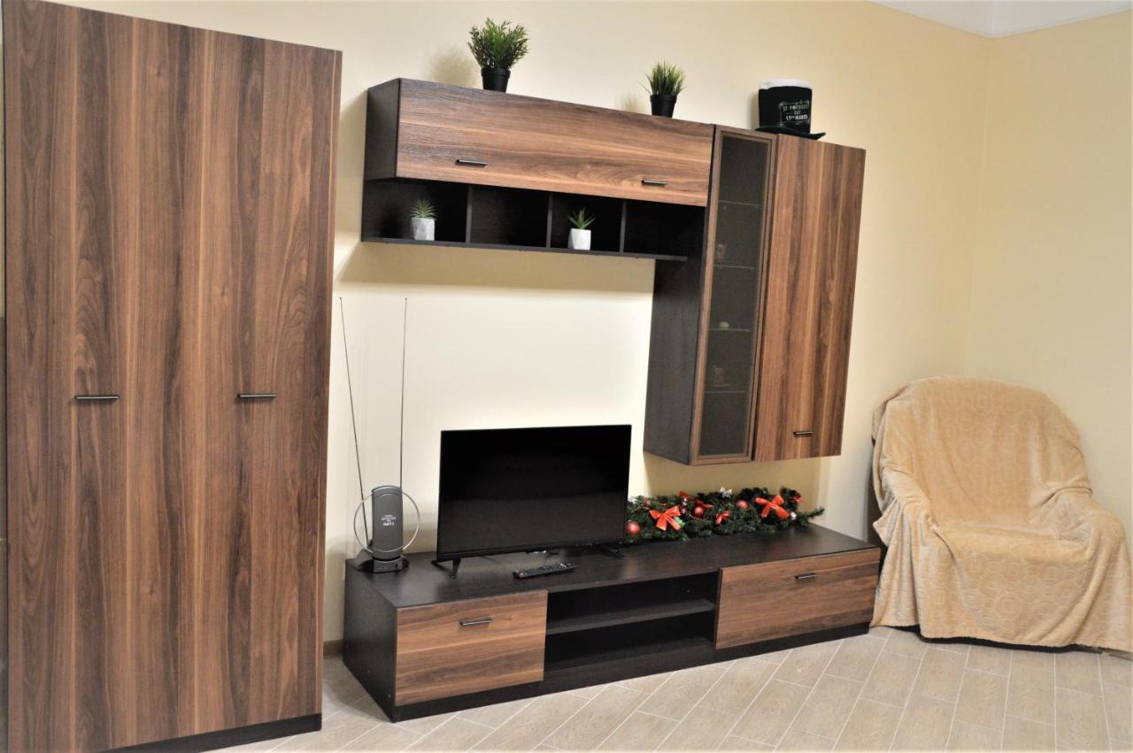 Apartamento У Князя Лева Поряд Площі Ринок At Duke'S Aparment Next To Rynok Square Leópolis Exterior foto